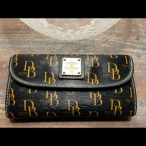 Dooney & Bourke Trifold Wallet